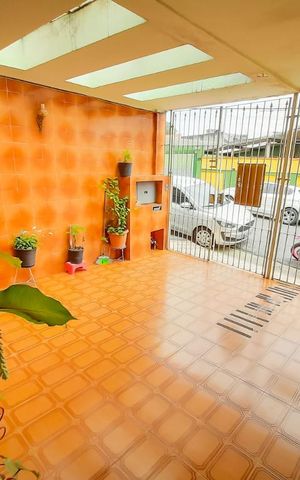 Casa à venda com 110m², 2 quartos e 2 vagasGaragem