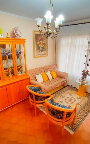 Casa à venda com 110m², 2 quartos e 2 vagasSala