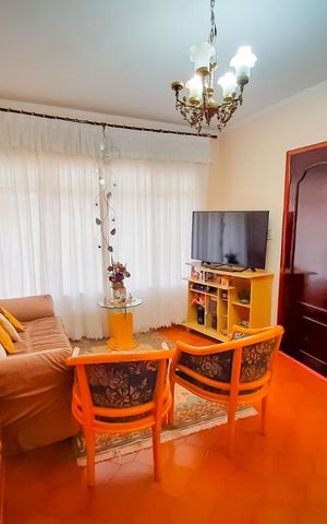 Casa à venda com 110m², 2 quartos e 2 vagasSala