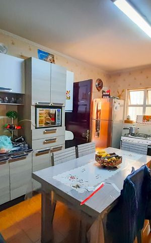 Casa à venda com 110m², 2 quartos e 2 vagasCozinha