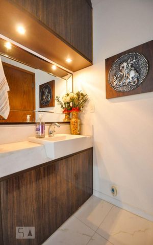 Casa à venda com 380m², 5 quartos e 3 vagasLavabo