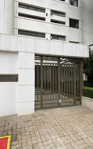 Apartamento à venda com 650m², 3 quartos e 5 vagas Apartamento à venda com 650m², 3 quartos e 5 vagasEntrada
