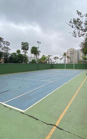 Apartamento à venda com 650m², 3 quartos e 5 vagas Apartamento à venda com 650m², 3 quartos e 5 vagasQuadra Esportiva