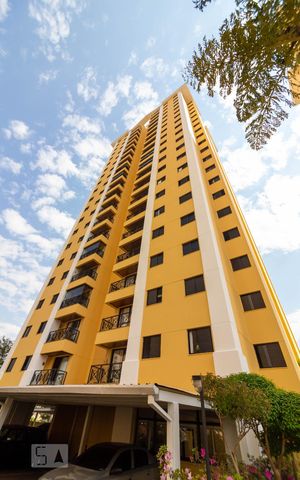 Apartamento para alugar com 74m², 3 quartos e 1 vagaFachada do Bloco