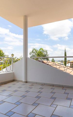 Casa à venda com 700m², 5 quartos e 8 vagas Casa à venda com 700m², 5 quartos e 8 vagasQuarto 1 - Suíte 1