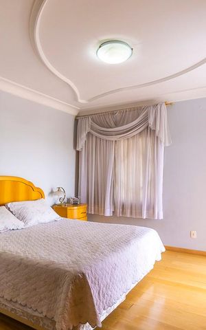 Casa à venda com 700m², 5 quartos e 8 vagas Casa à venda com 700m², 5 quartos e 8 vagasQuarto 1 - Suíte 1