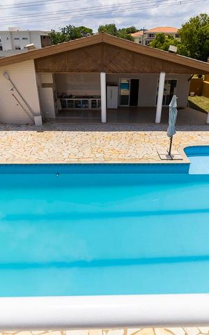 Casa à venda com 700m², 5 quartos e 8 vagas Casa à venda com 700m², 5 quartos e 8 vagasVista da suíte 3