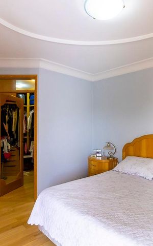Casa à venda com 700m², 5 quartos e 8 vagas Casa à venda com 700m², 5 quartos e 8 vagasQuarto 1 - Suíte 1