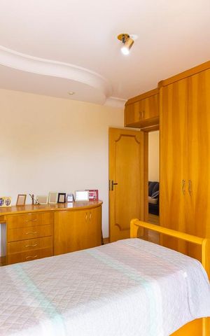 Casa à venda com 700m², 5 quartos e 8 vagas Casa à venda com 700m², 5 quartos e 8 vagasQuarto 2 - Suíte 2