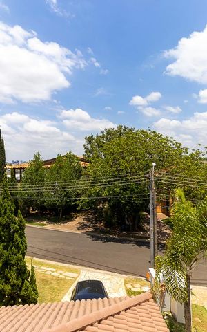 Casa à venda com 700m², 5 quartos e 8 vagas Casa à venda com 700m², 5 quartos e 8 vagasVista da suíte 2