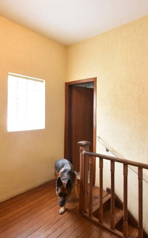 Casa à venda com 140m², 5 quartos e 2 vagasHall do piso superior