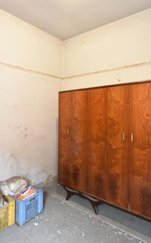 Casa à venda com 140m², 5 quartos e 2 vagasQuarto 2 da casa antiga