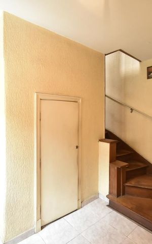 Casa à venda com 140m², 5 quartos e 2 vagasHall de entrada