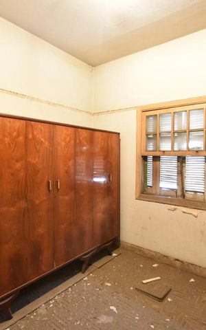 Casa à venda com 140m², 5 quartos e 2 vagasQuarto 2 da casa antiga