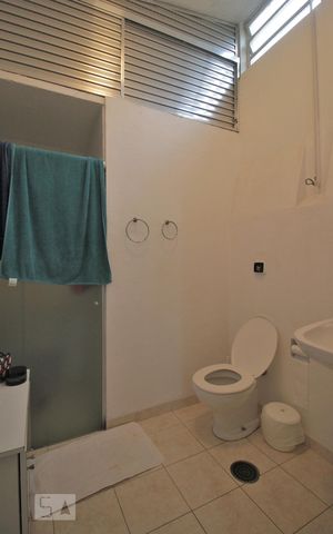 Casa à venda com 250m², 4 quartos e 3 vagasBanheiro da suíte 2