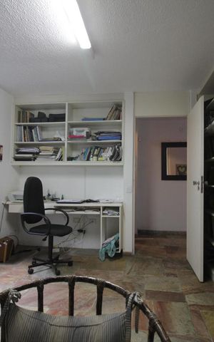 Casa à venda com 250m², 4 quartos e 3 vagasEscritório