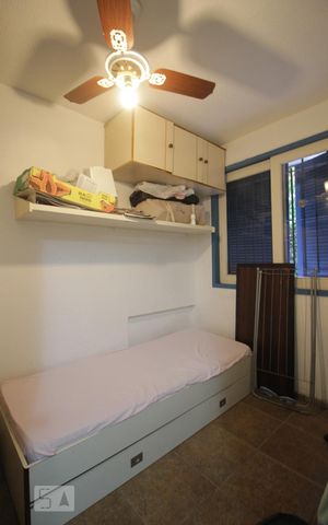 Casa à venda com 250m², 4 quartos e 3 vagasQuarto de Serviço