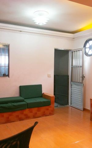 Casa à venda com 120m², 3 quartos e 2 vagasSala