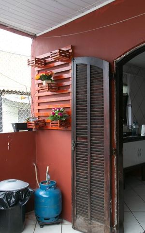 Casa à venda com 120m², 3 quartos e 2 vagasVaranda / lavanderia