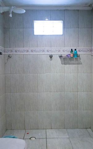 Casa à venda com 120m², 3 quartos e 2 vagasBanheiro 2