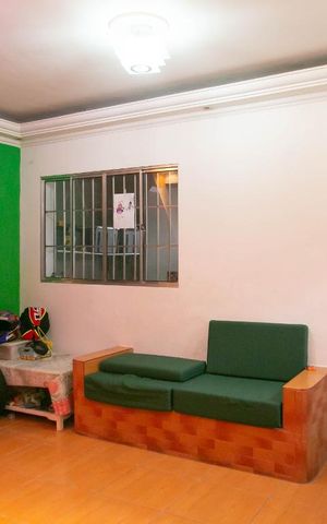 Casa à venda com 120m², 3 quartos e 2 vagasSala