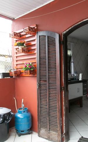 Casa à venda com 120m², 3 quartos e 2 vagasVaranda / lavanderia