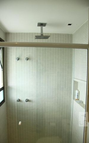 Apartamento à venda com 600m², 6 quartos e 5 vagasBanheiro da Suíte 2