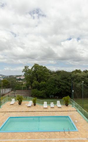 Casa de condomínio à venda com 304m², 4 quartos e 3 vagas Casa de condomínio à venda com 304m², 4 quartos e 3 vagasVista - Salão de festas