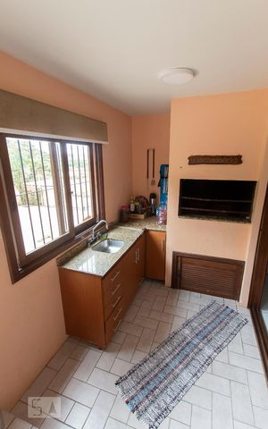Casa de condomínio à venda com 304m², 4 quartos e 3 vagas Casa de condomínio à venda com 304m², 4 quartos e 3 vagasChurrasqueira