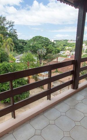 Casa de condomínio à venda com 304m², 4 quartos e 3 vagas Casa de condomínio à venda com 304m², 4 quartos e 3 vagasQuarto 2 - Sacada