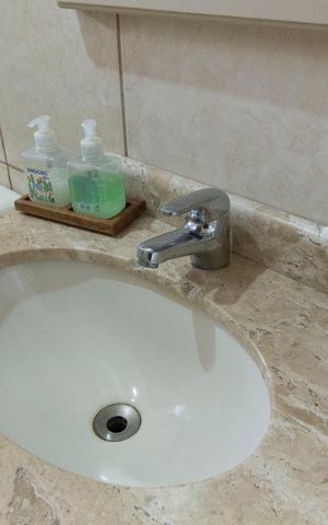 Casa de condomínio à venda com 304m², 4 quartos e 3 vagas Casa de condomínio à venda com 304m², 4 quartos e 3 vagasBanheiro Social