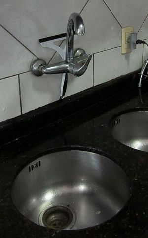 Casa de condomínio à venda com 304m², 4 quartos e 3 vagas Casa de condomínio à venda com 304m², 4 quartos e 3 vagasCozinha - Torneira