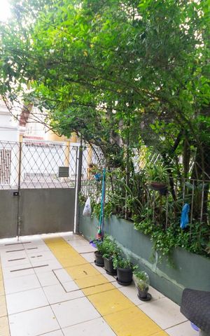 Casa à venda com 291m², 4 quartos e 5 vagas Casa à venda com 291m², 4 quartos e 5 vagasGaragem