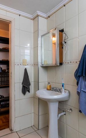 Apartamento para alugar com 72m², 2 quartos e sem vagaBanheiro