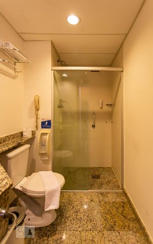 Studio à venda com 32m², 1 quarto e 1 vaga Studio à venda com 32m², 1 quarto e 1 vagaBanheiro