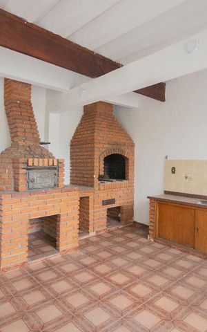 Casa para alugar com 161m², 4 quartos e 3 vagasChurrasqueira