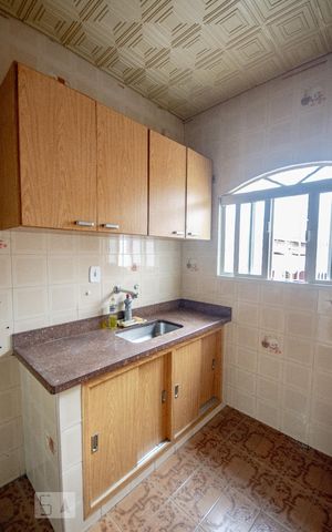 Casa para alugar com 161m², 4 quartos e 3 vagasCozinha- Casa 01
