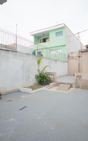 Casa para alugar com 161m², 4 quartos e 3 vagasQuintal
