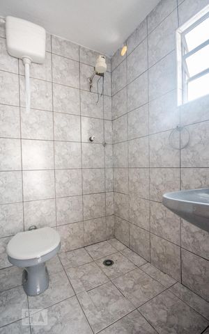 Casa para alugar com 161m², 4 quartos e 3 vagasBanheiro- Casa 02