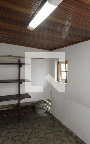 Casa à venda com 170m², 3 quartos e 2 vagasQuarto de Serviço