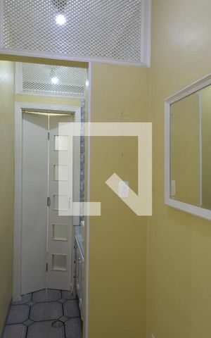 Casa à venda com 170m², 3 quartos e 2 vagasCorredor