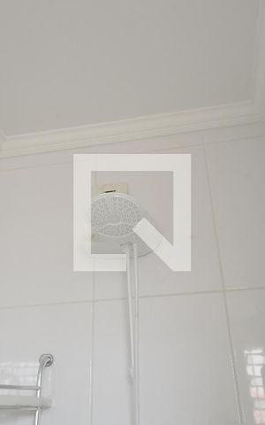 Casa à venda com 170m², 3 quartos e 2 vagasBanheiro