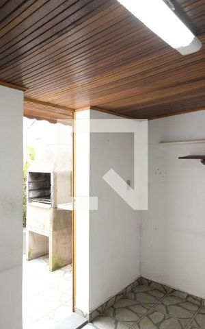 Casa à venda com 170m², 3 quartos e 2 vagasQuarto de Serviço