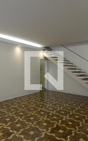 Casa à venda com 170m², 3 quartos e 2 vagasSala
