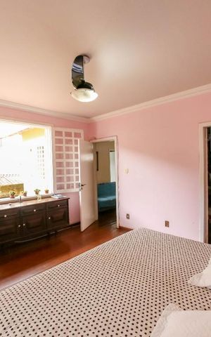 Casa à venda com 410m², 5 quartos e 4 vagas Casa à venda com 410m², 5 quartos e 4 vagasQuarto Suíte 1