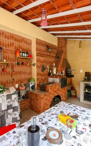 Casa à venda com 410m², 5 quartos e 4 vagas Casa à venda com 410m², 5 quartos e 4 vagasÁrea Gourmet