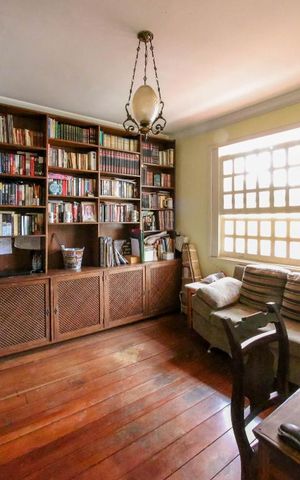 Casa à venda com 410m², 5 quartos e 4 vagas Casa à venda com 410m², 5 quartos e 4 vagasSala 2