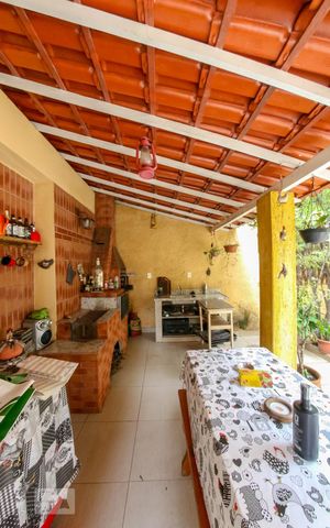 Casa à venda com 410m², 5 quartos e 4 vagas Casa à venda com 410m², 5 quartos e 4 vagasÁrea Gourmet