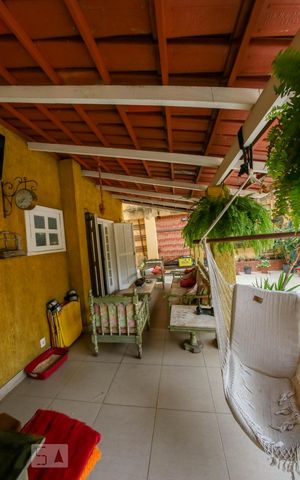 Casa à venda com 410m², 5 quartos e 4 vagas Casa à venda com 410m², 5 quartos e 4 vagasÁrea Gourmet