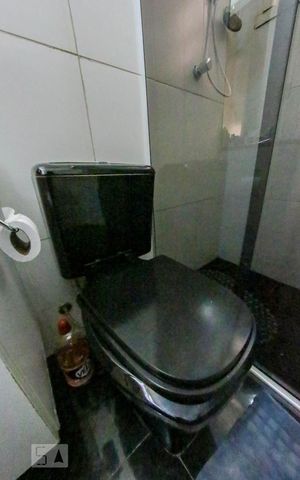 Casa à venda com 410m², 5 quartos e 4 vagas Casa à venda com 410m², 5 quartos e 4 vagasBanheiro da Suíte 2